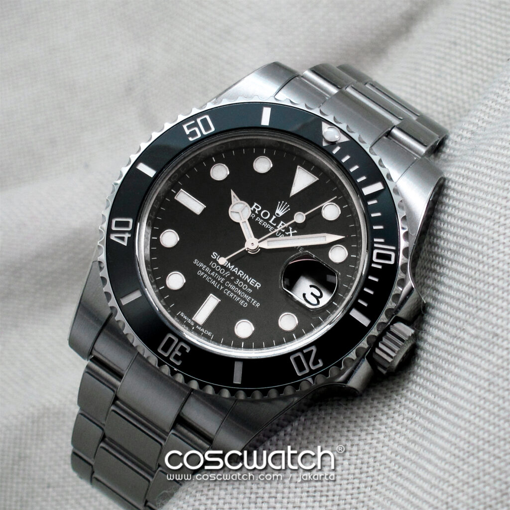 rolex submarine date 40 ceramic front